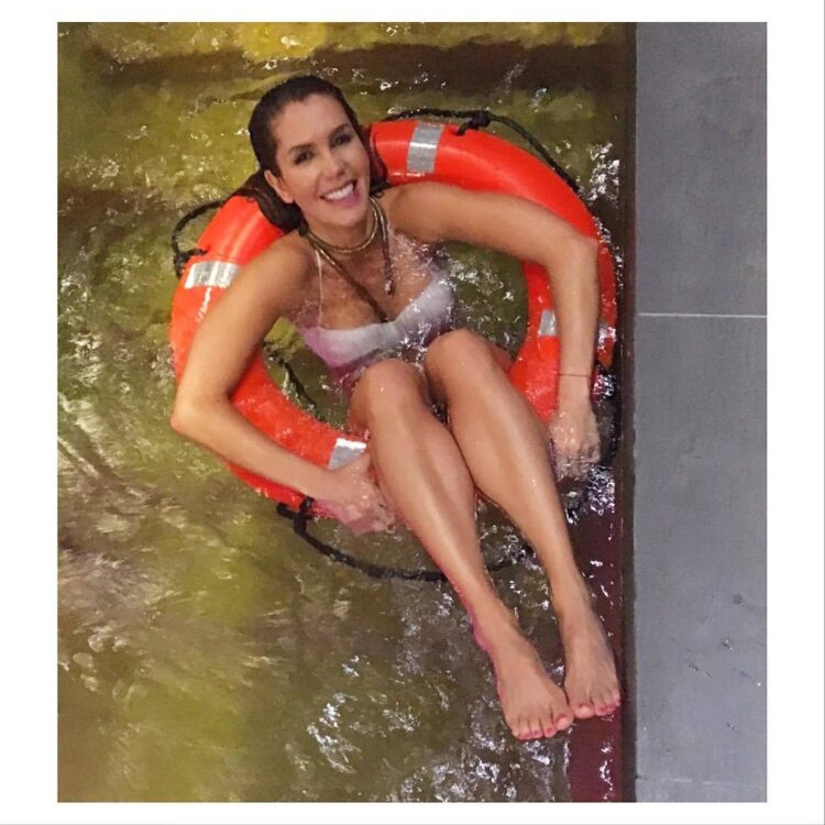 isabel cristina estrada feet