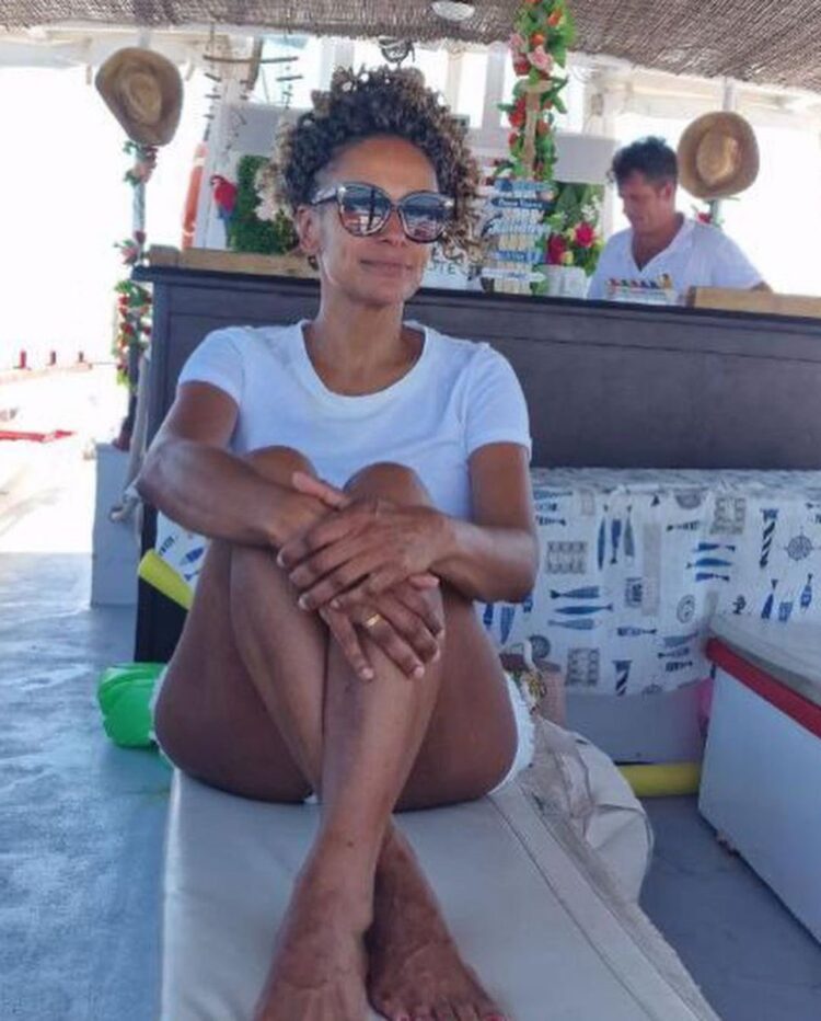 isabel dos santos feet