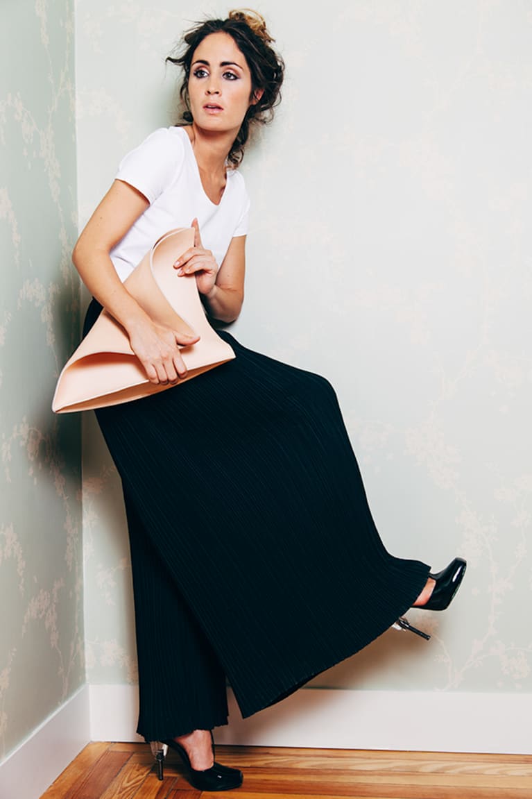 isabel fernandez feet 5