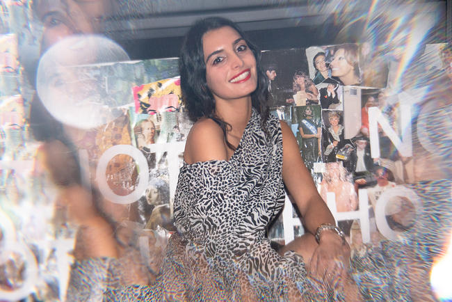 isabel maddahi feet 5