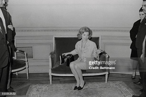 isabel martinez deperon feet 1