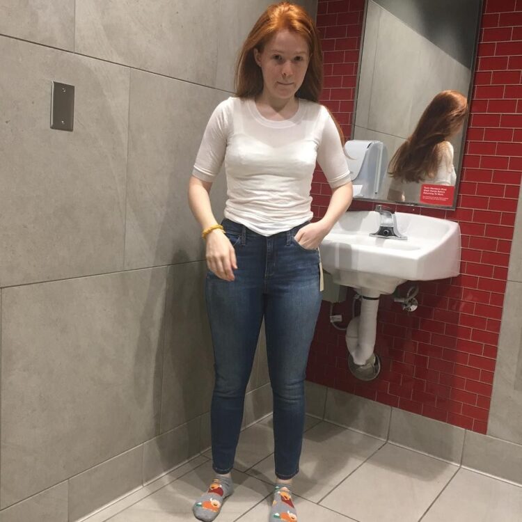 isabel oliver marcus feet 4