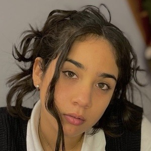 isabel urdaneta feet 5