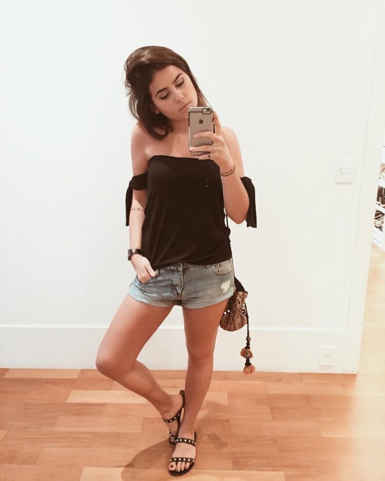 isabela matte feet 5