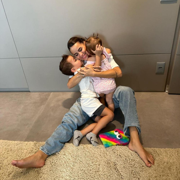 isabela matte feet 6