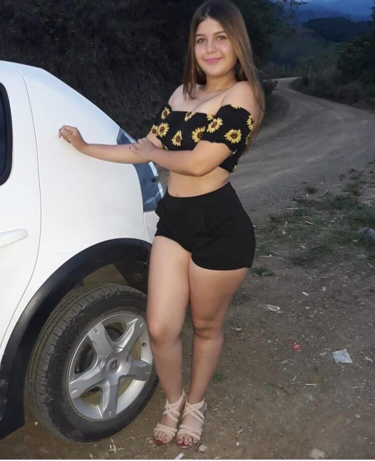 isabela ramirez feet