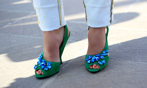 isabela serafim feet 4