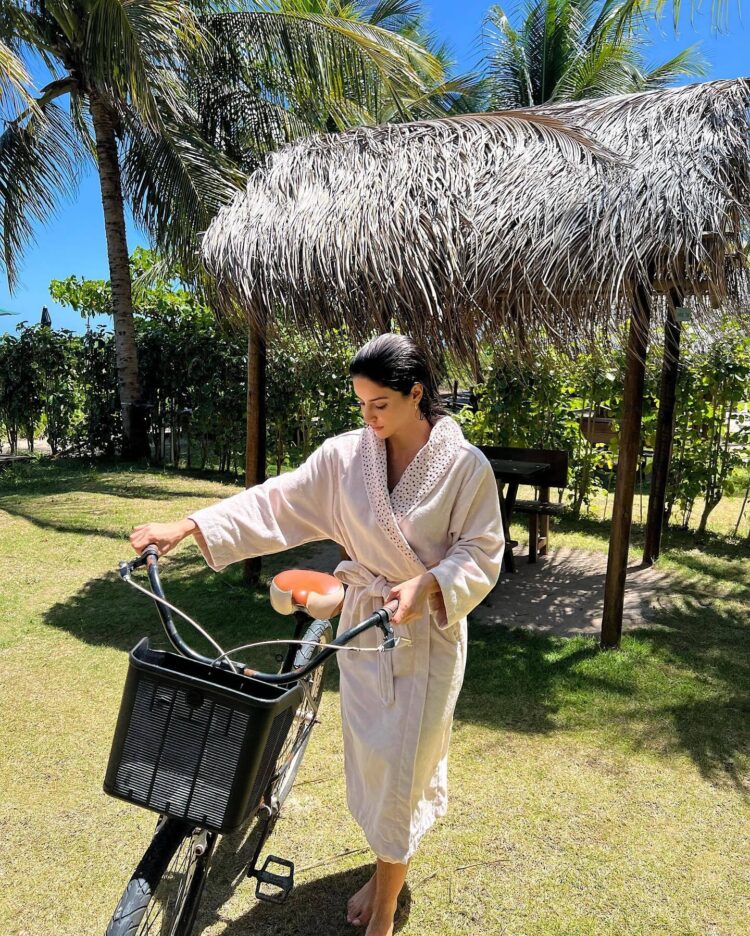 isabela sousa feet 3