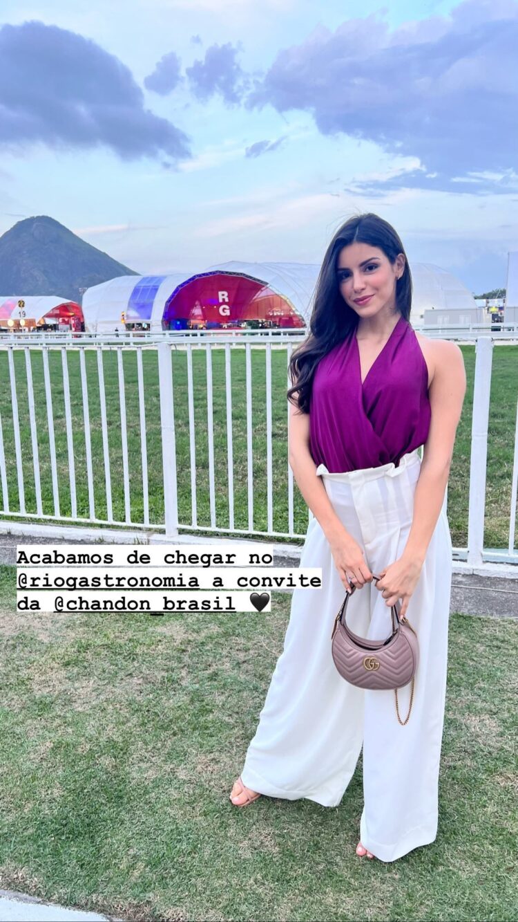 isabela souza feet 3