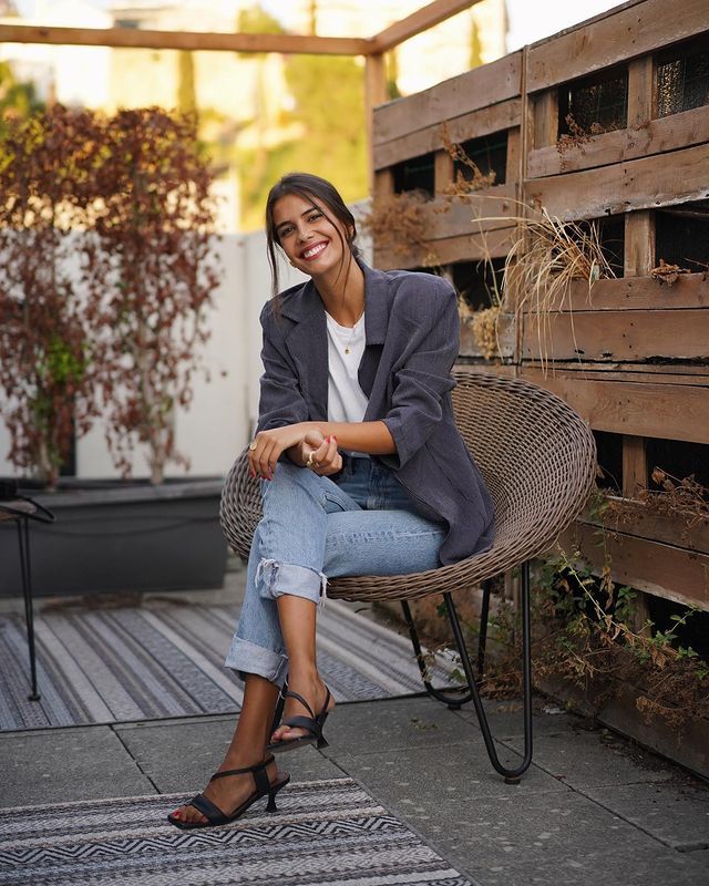 isabela valadeiro feet 6