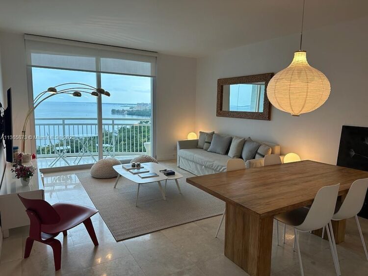 isabele geane feet 5