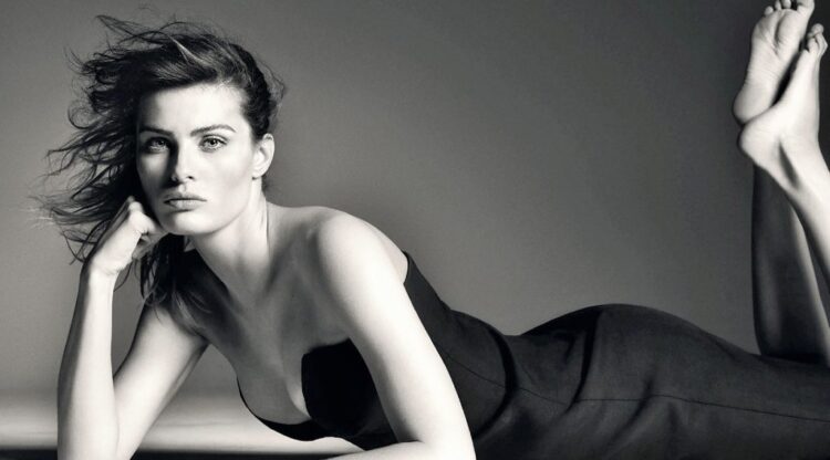 isabeli fontana feet