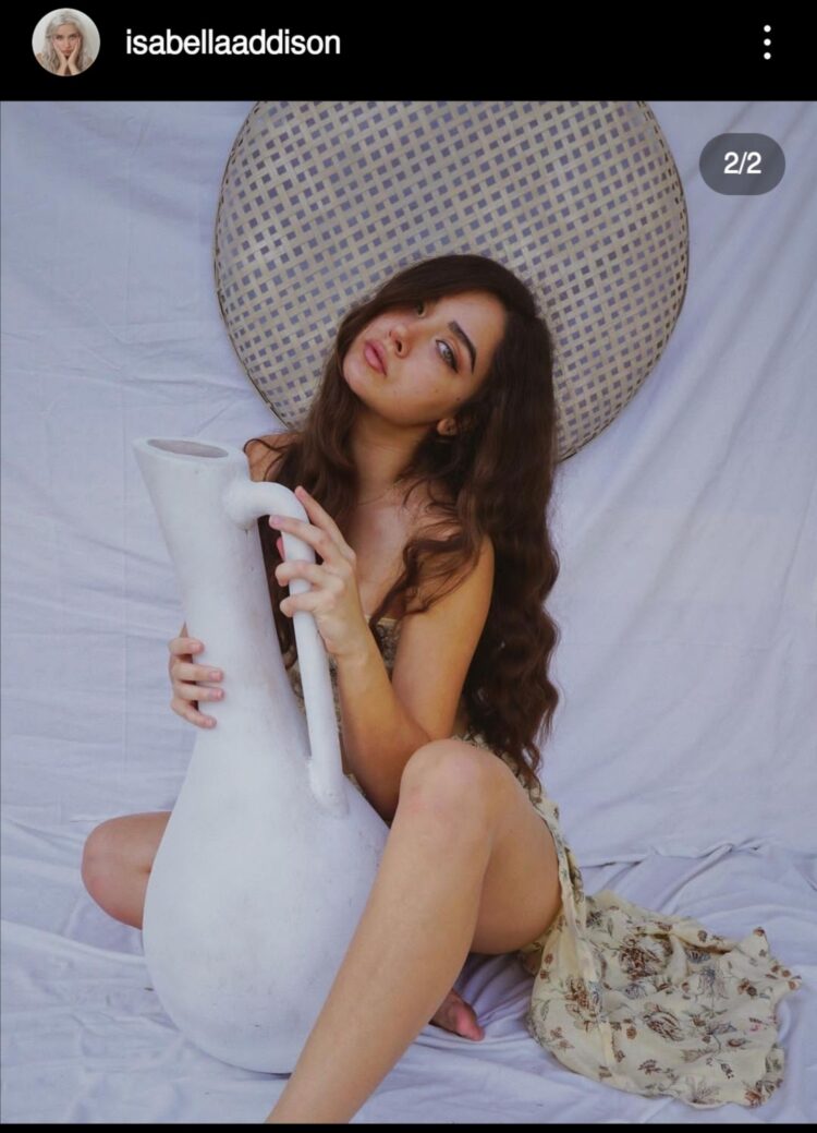 isabella addison feet