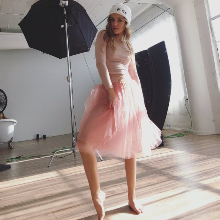 isabella alexander feet 4