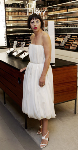 isabella blow feet 3