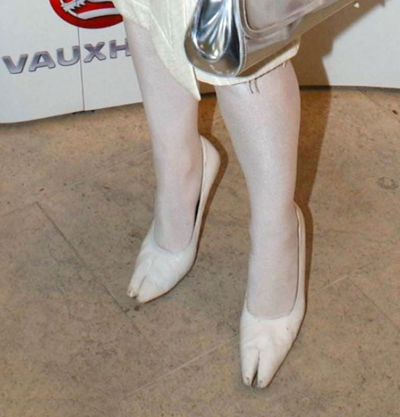 isabella blow feet 4