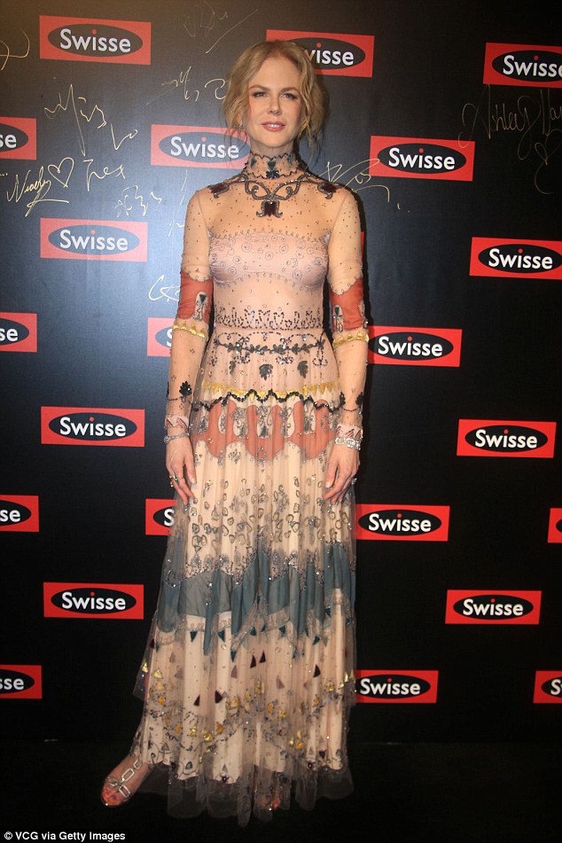 isabella cruise feet 1