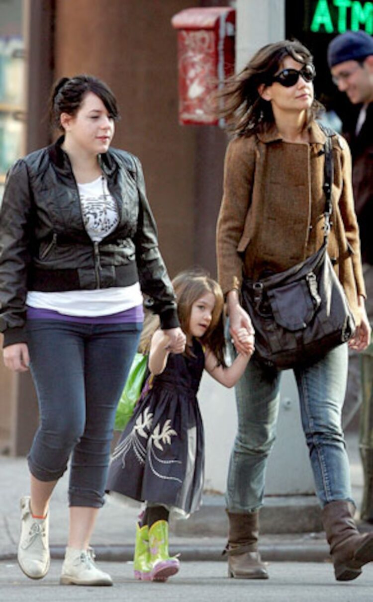 isabella cruise feet 5