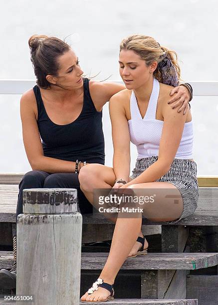 isabella giovinazzo feet 3