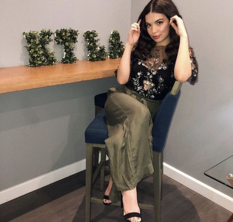 isabella gomez feet 5