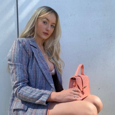 isabella mayer feet 3