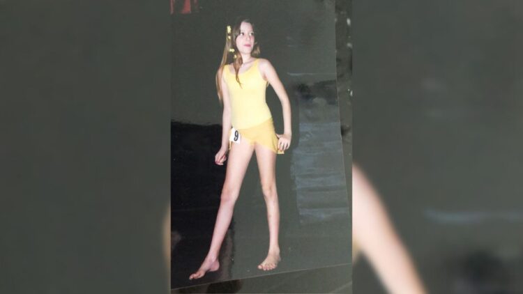 isabella menin feet 5