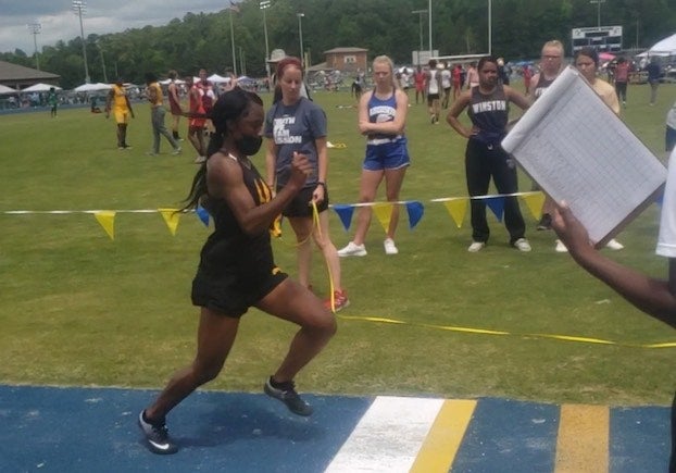 isabella molette feet 6