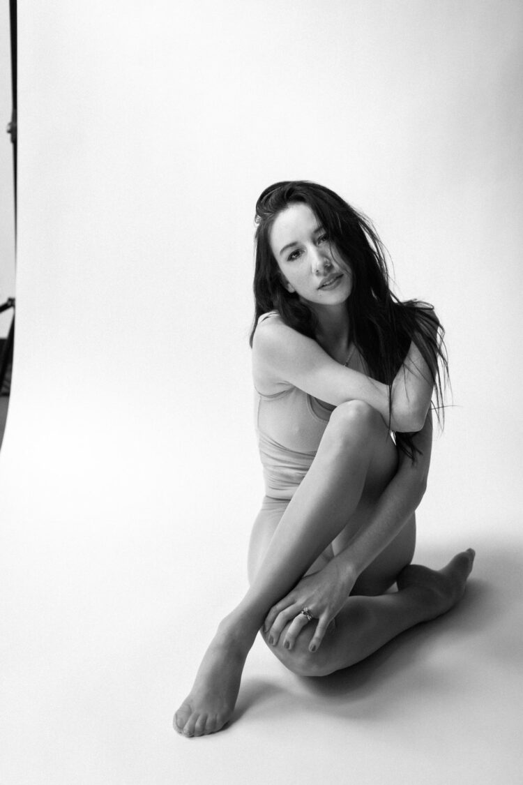 isabella revel feet 4