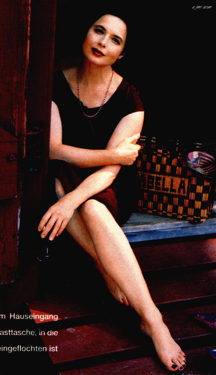 isabella rossellini feet