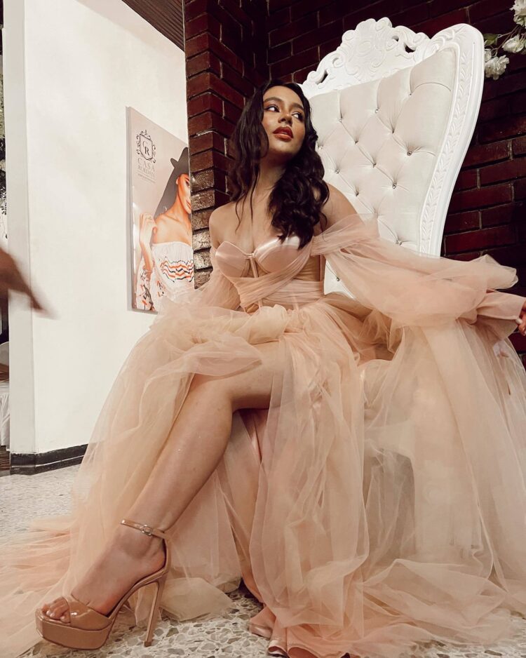 isabella sierra feet 2