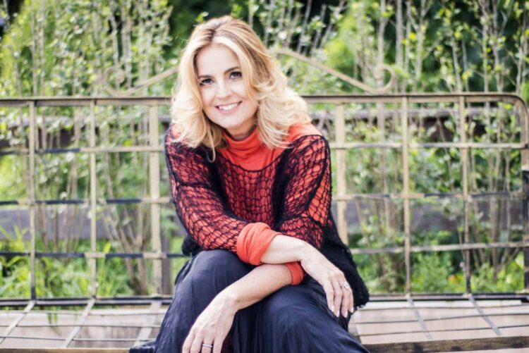 isabella taviani feet 3