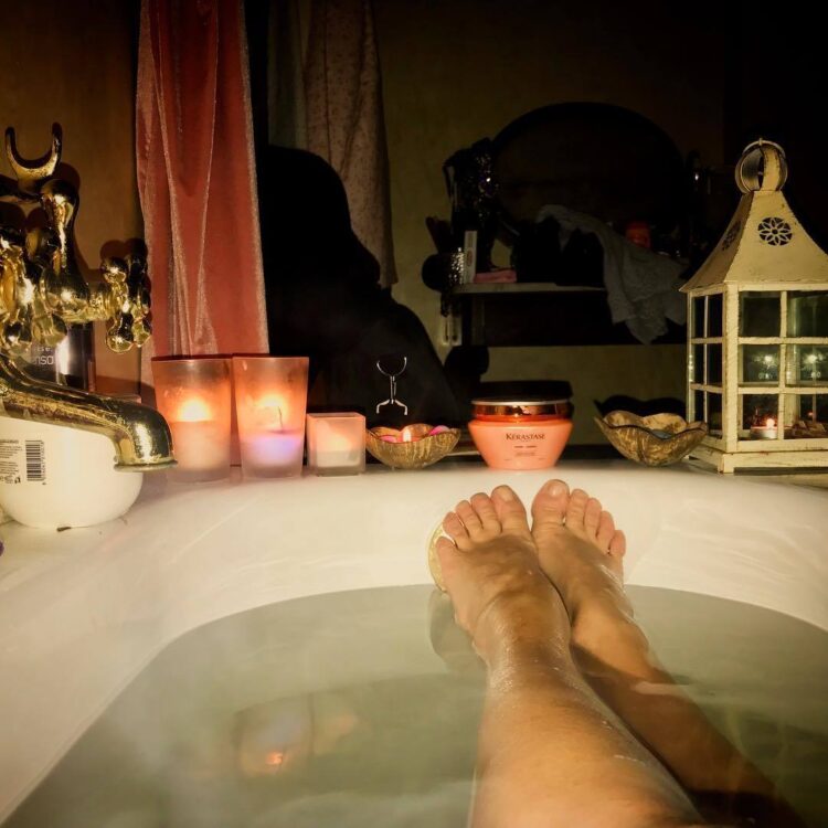 isabelle adriani feet 3