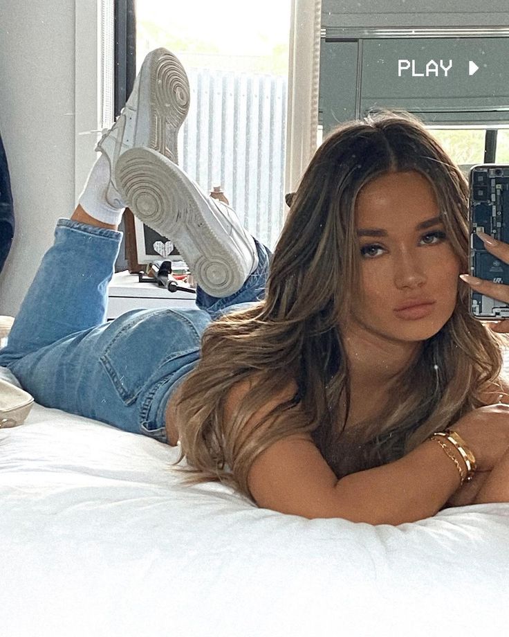 isabelle clarke feet 1