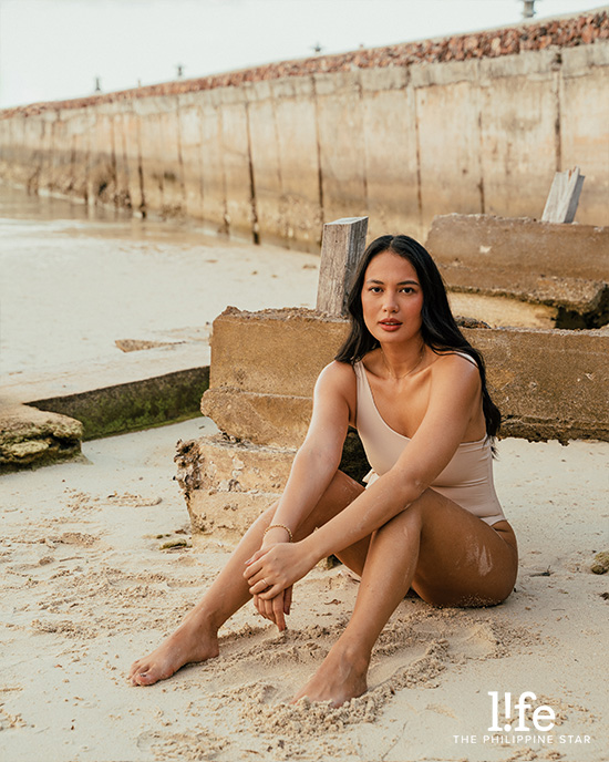 isabelle daza feet 4