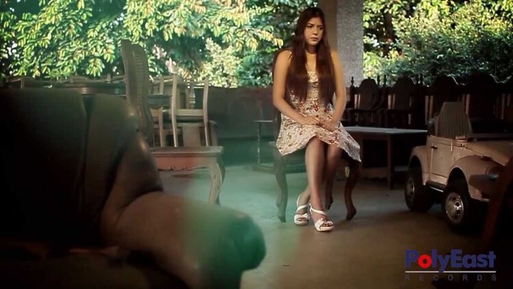 isabelle de leon feet 6