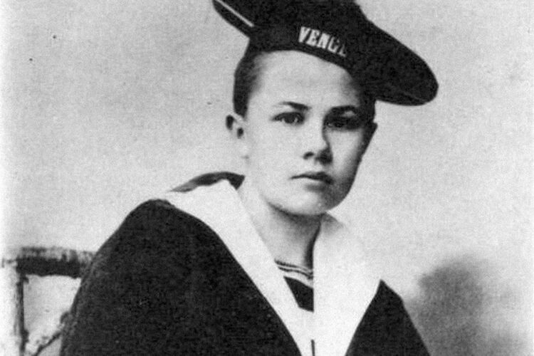 isabelle eberhardt feet 3