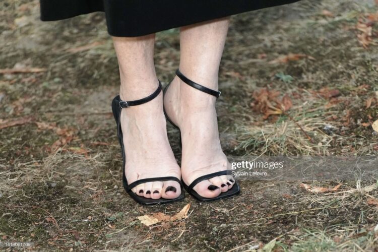 isabelle huppert feet