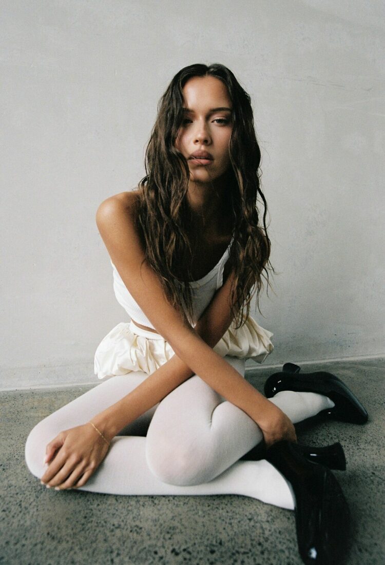 isabelle mathers feet 5