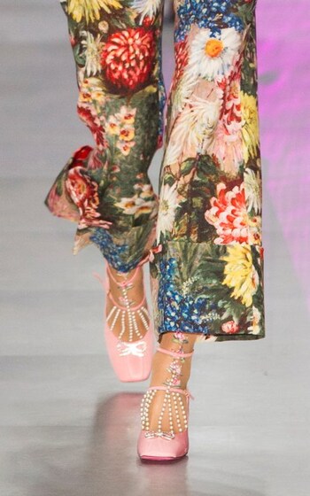 isabelle mulkerrins feet 5