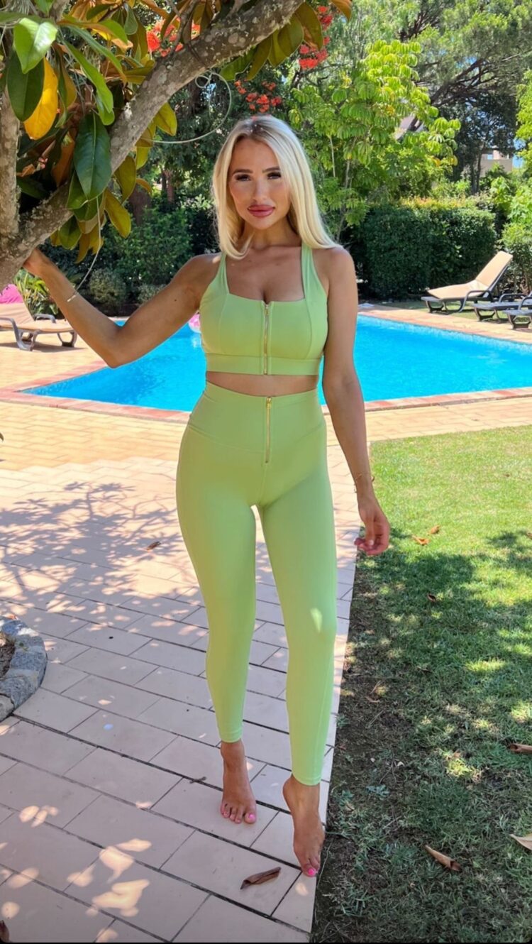 isabelle warburton feet