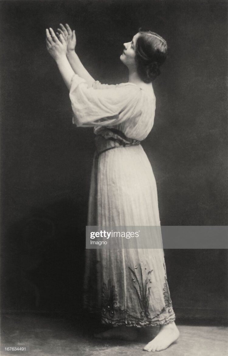 isadora duncan feet 4