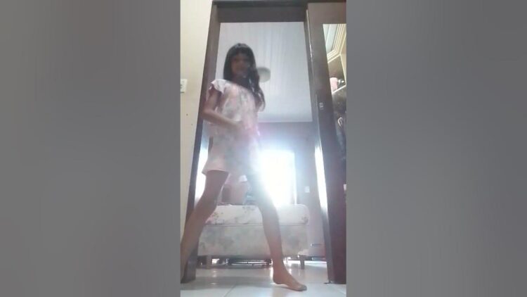 isadora feujo feet 2