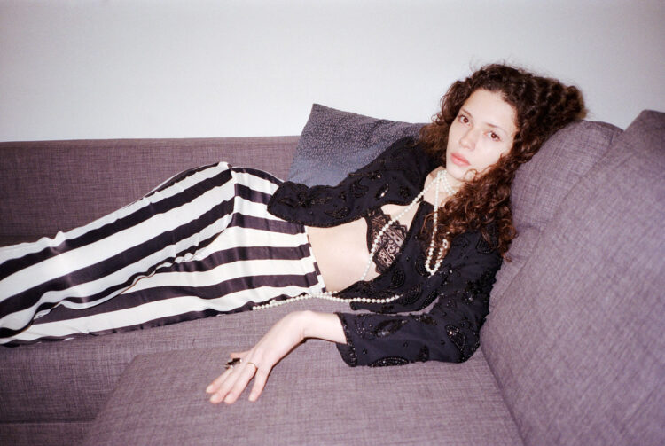 isadora ribeiro feet 6