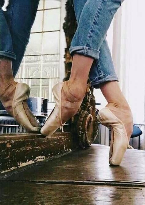 isadora robles feet 3