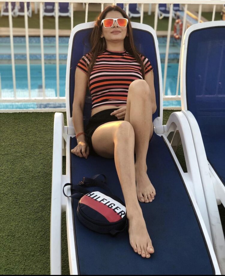 isha anand sharma feet 2