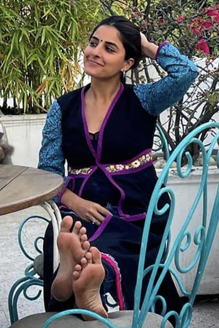 isha talwar feet 1