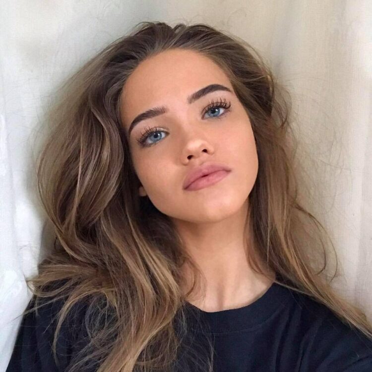 Isha van Dijk Feet