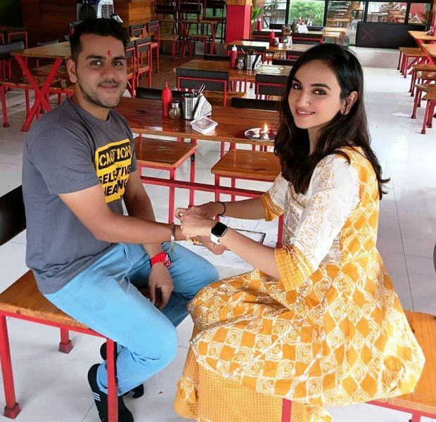 ishpreet dang feet 6