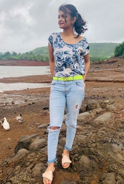 ishwari deshpande feet 3