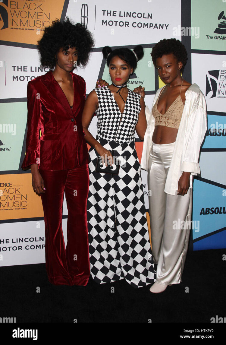 isis valentino feet 1